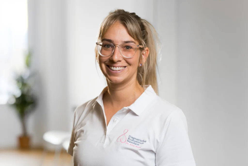 Dr. Med. Alina Anton – Fachärztin für Radiologie Schwerpunkt Brustdiagnostik